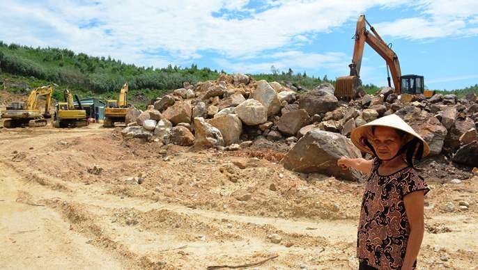 Lo nhà máy xả khói độc ở Quảng Nam, dân dựng lều phản đối xây lò đốt rác ảnh 3