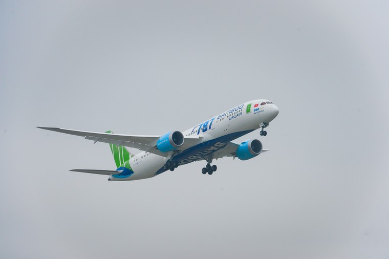 Cận cảnh Boeing 787-9 Dreamliner 'Ha Long Bay'- máy bay thân rộng đầu tiên của một hãng hàng không tư nhân Việt Nam ​ ảnh 3