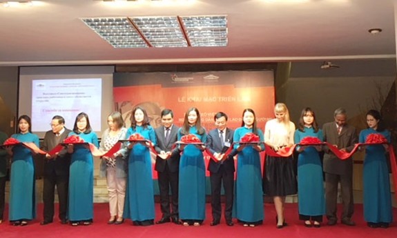 Triển lãm “Phụ nữ Xô Viết: Người công dân, Người lao động, Người mẹ” ảnh 1