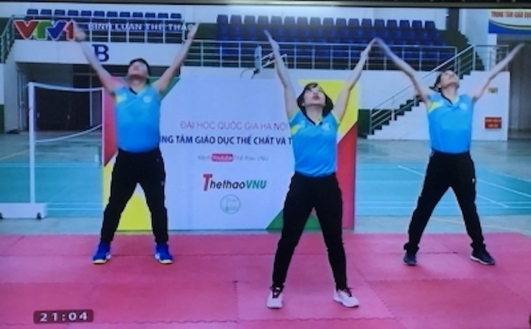 Bộ GD-ĐT sẽ không 'buông lỏng' chất lượng bài giảng trực tuyến ảnh 1