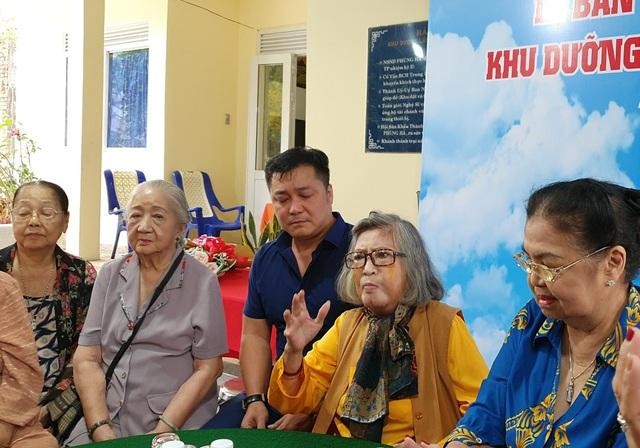 Lý Hùng, Lý Hương bật khóc khi hoàn thành di nguyện của cố NSND Lý Huỳnh ảnh 8