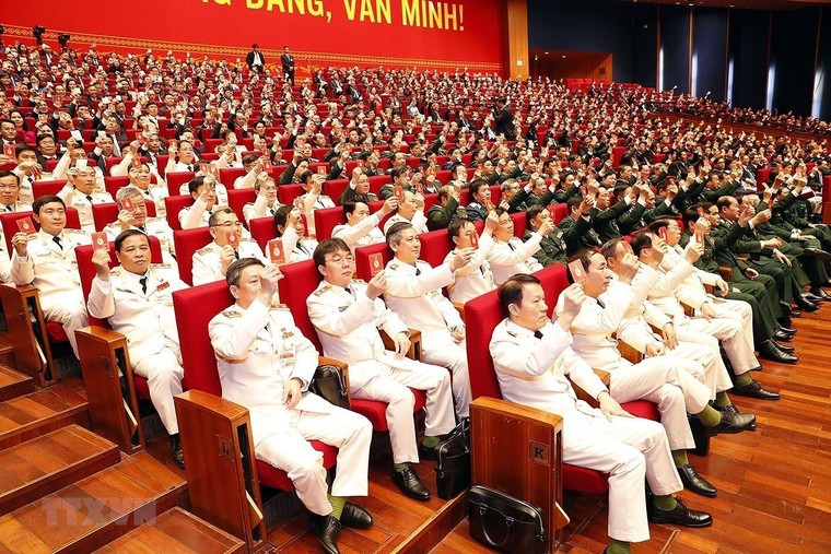 Phiên trù bị thông qua các quy chế, chương trình làm việc của Đại hội ảnh 10