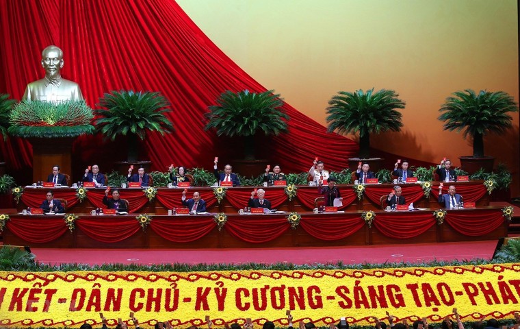 Phiên trù bị thông qua các quy chế, chương trình làm việc của Đại hội ảnh 12