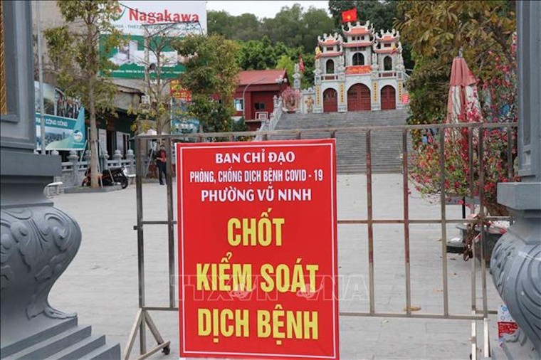 Chú trọng phòng dịch tại nhà máy, công sở, trường học ảnh 1