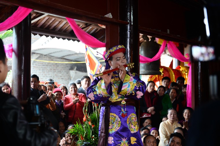 Nghệ nhân Hoàng Tiến Hưng: Đồng bóng mọc như nấm sau mưa ảnh 3