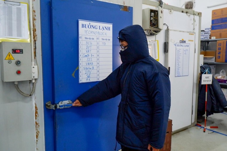 Trung bình một ngày sẽ có 200.000 người được tiêm vaccine COVID-19 tại TP.HCM ảnh 1