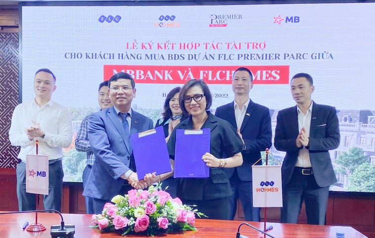 FLCHOMES VÀ MB HỢP TÁC TÀI TRỢ CHO KHÁCH HÀNG MUA DỰ ÁN FLC PREMIER PARC ảnh 1
