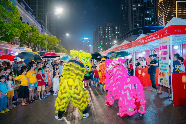 ‘Cú hích’ mới cho đà tăng trưởng ngoạn mục của TP. Vinh ảnh 1