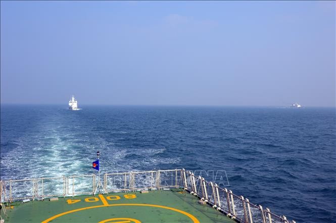 Cảnh sát biển Việt Nam và Trung Quốc: Xây dựng một vùng biển hòa bình, ổn định, tôn trọng pháp luật ảnh 4