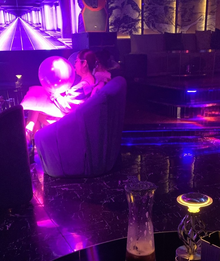 Quận Ba Đình: Tràn lan mua bán, sử dụng bóng cười trong các quán bar ảnh 1