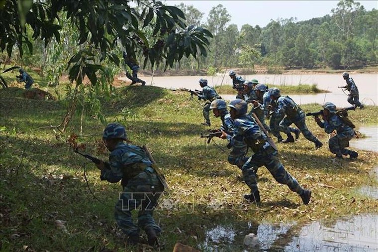 Quân đội nhân dân Việt Nam và sứ mệnh bảo vệ Tổ quốc từ sớm, từ xa ảnh 2