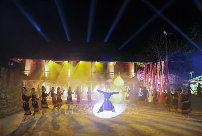 Năm Du lịch Quốc gia - Điện Biên 2024: Trình diễn thực cảnh “Huyền tích U Va” ảnh 2