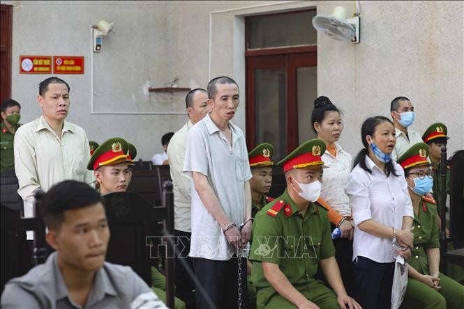 Hoãn phiên tòa phúc thẩm xét xử mẹ nữ sinh giao gà ở Điện Biên ảnh 1