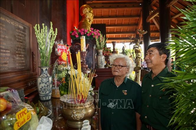 Tháng Thanh niên 2024: Dâng hương tưởng niệm 99 liệt sĩ thanh niên xung phong ảnh 1