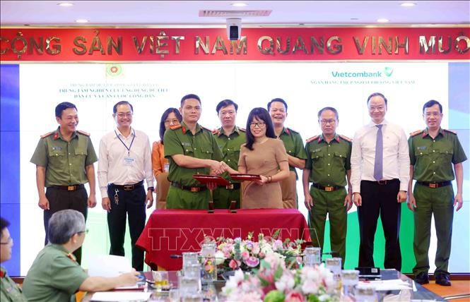 Phát động triển khai luật Căn cước mới và Công bố dịch vụ xác thực điện tử ảnh 3