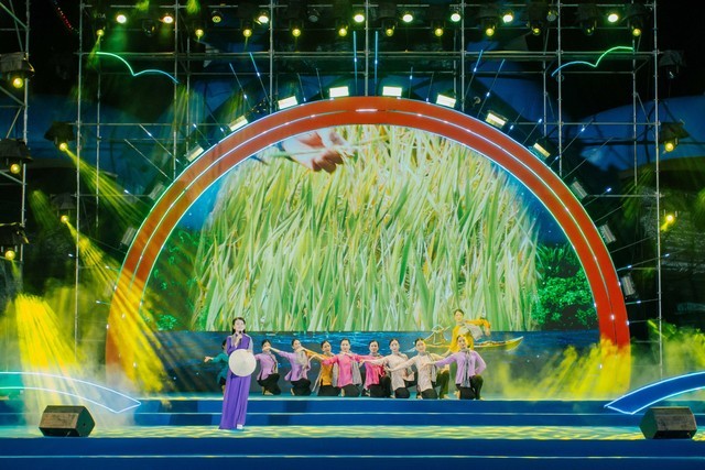 Đặc sắc Lễ hội Văn hóa - ẩm thực “Hương vị miền hoa nắng” Quảng Trị 2024 ảnh 2