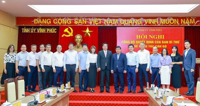 Ban Bí thư điều động, chỉ định Thứ trưởng giữ chức Phó Bí thư Tỉnh ủy ảnh 5