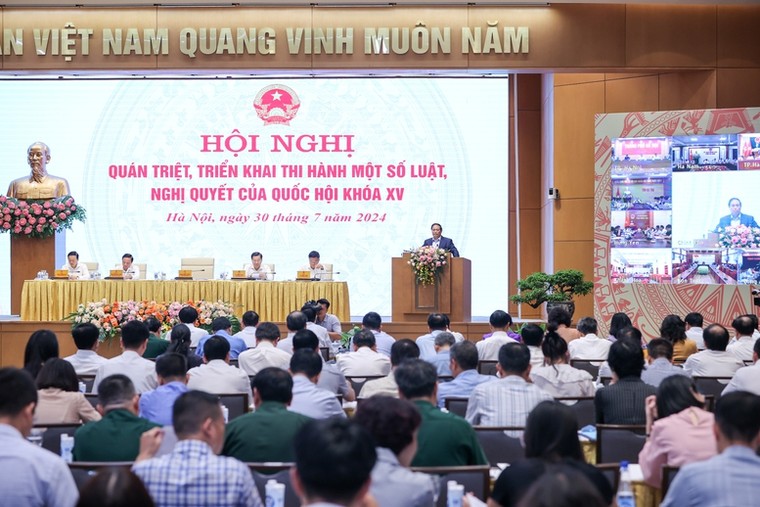 Thủ tướng Phạm Minh Chính chủ trì Hội nghị trực tuyến toàn quốc triển khai thực thi các Luật, Nghị quyết của Quốc hội ảnh 2