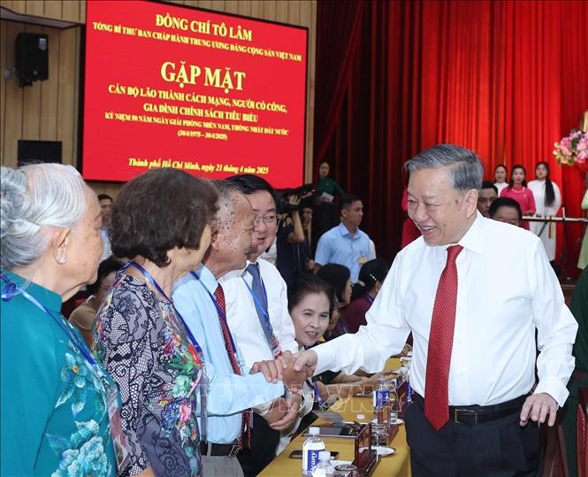 Tổng Bí thư: TP Hồ Chí Minh mở rộng tạo thành một cực tăng trưởng mới mang tầm cỡ khu vực và quốc tế ảnh 1