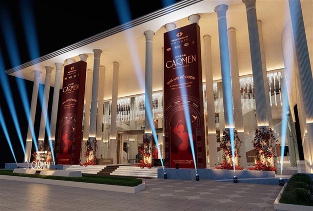 Techcombank mang cả tinh hoa nước Pháp về Việt Nam, tôn vinh những di sản văn hóa độc bản ảnh 1