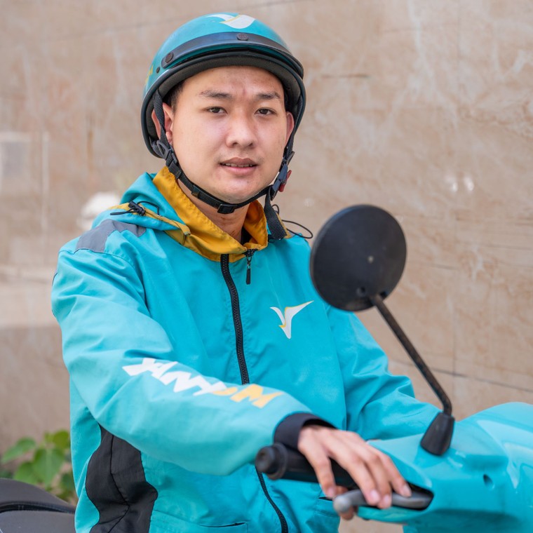 Tài xế Xanh SM Bike trúng VinFast VF 3: "Đây là niềm vui quá lớn dành cho tôi" ảnh 1