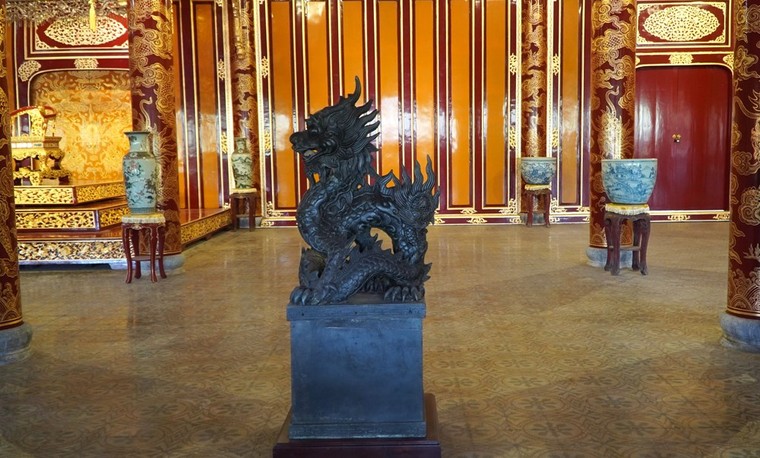 Vụ xâm hại bảo vật quốc gia Ngai vua triều Nguyễn: Sự việc đáng tiếc và gây hậu quả rất nghiêm trọng ảnh 2