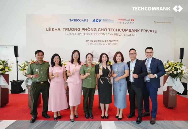 Techcombank Private Lounge chính thức khai trương tại sân bay Tân Sơn Nhất ảnh 1