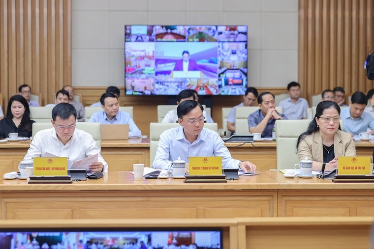 Thủ tướng chủ trì Hội nghị về các công trình, dự án đường sắt ảnh 2