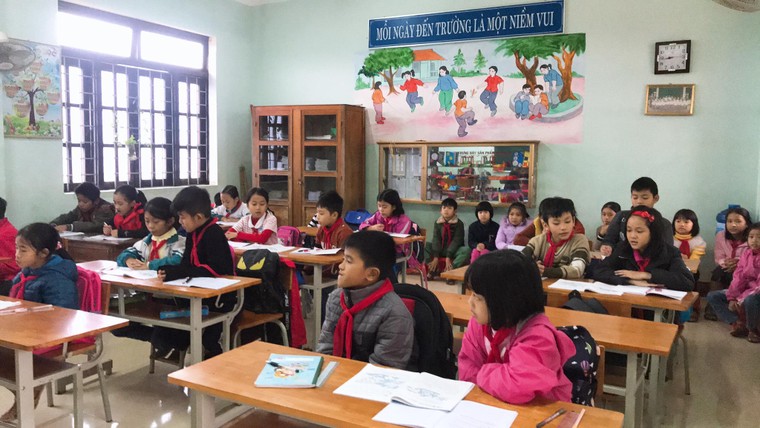 Chương trình 'Hướng về miền Trung ruột thịt': Sẻ chia yêu thương nơi vùng lũ Quảng Bình ảnh 3