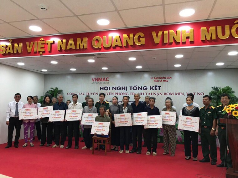 Trao giải cuộc thi tuyên truyền phòng tránh tai nạn bom mìn, vật nổ ảnh 4