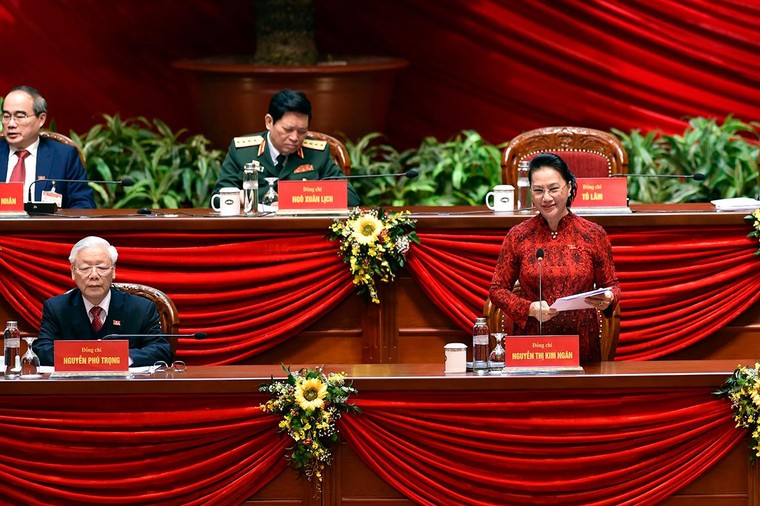 200 Ủy viên Trung ương khóa XIII ra mắt ảnh 10