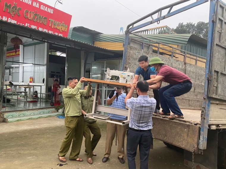 Hà Giang: Phát hiện Công ty may mặc Cường Thuận có dấu hiệu giả mạo nhãn hiệu Nike, Adidas ảnh 2