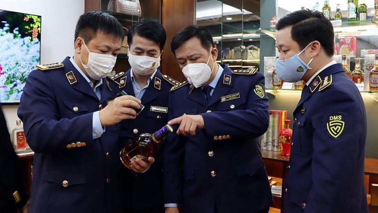 Trên 400 sản phẩm được giới thiệu tại Phòng trưng bày, nhận diện hàng thật - hàng vi phạm ảnh 2