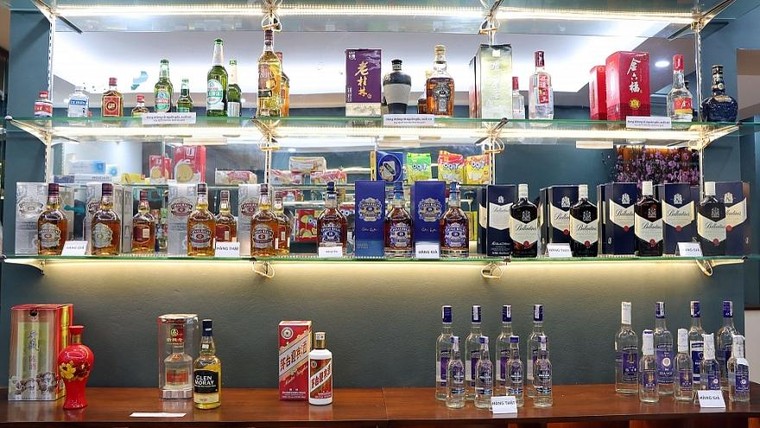 Trên 400 sản phẩm được giới thiệu tại Phòng trưng bày, nhận diện hàng thật - hàng vi phạm ảnh 5