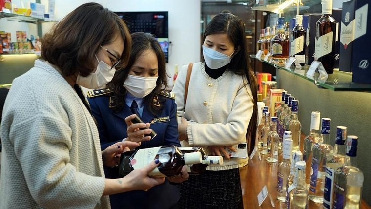 Trên 400 sản phẩm được giới thiệu tại Phòng trưng bày, nhận diện hàng thật - hàng vi phạm ảnh 6