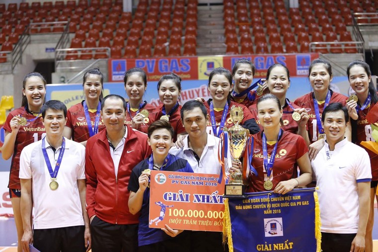 ‘Hoa khôi bóng chuyền’ Kim Huệ: Cuộc sống như một chiếc zippo ảnh 5