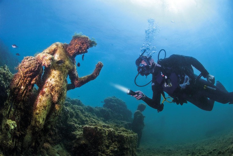 Những 'thành phố quên lãng' đẹp mê hồn dưới đáy đại dương ảnh 1