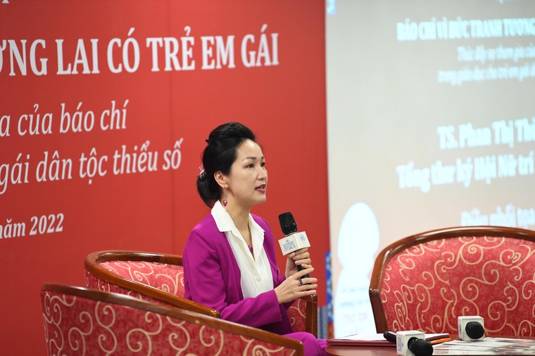 Sức mạnh của báo chí trong việc tạo ra 'bức tranh’ xã hội tích cực có trẻ em gái dân tộc thiểu số ảnh 2