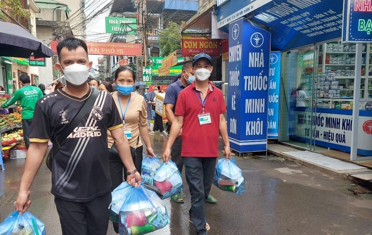 Hành trình mang yêu thương đến bệnh nhân nghèo ảnh 4