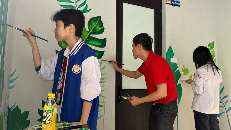 Học sinh chung tay tạo nhà vệ sinh trường học thân thiện ảnh 7