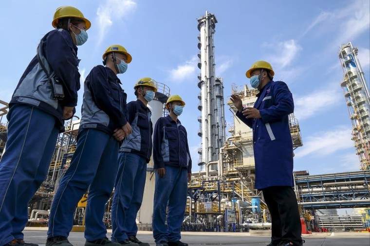 Trung Quốc thiếu trầm trọng công nhân lành nghề ảnh 1