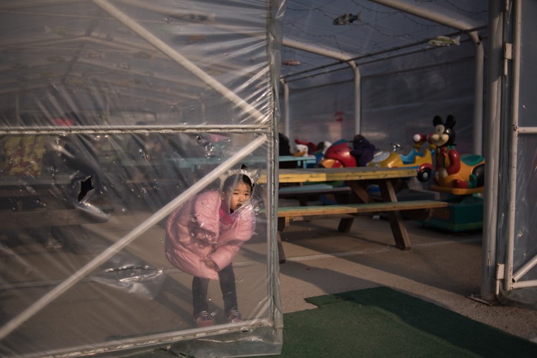 Hàn Quốc xem xét thiết kế lại các khu vực 'cấm trẻ em' ảnh 1