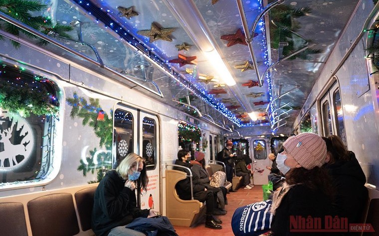 “Chuyến tàu năm mới” ở Moscow ảnh 1