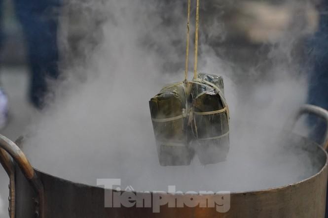 Học sinh Nghệ An mang hương vị tết đến với bệnh nhân nghèo ảnh 9