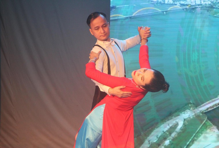 Xoá mọi khoảng cách với giải dancesport cho người khiếm thị đầu tiên tại Việt Nam ảnh 4