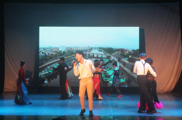 Xoá mọi khoảng cách với giải dancesport cho người khiếm thị đầu tiên tại Việt Nam ảnh 1