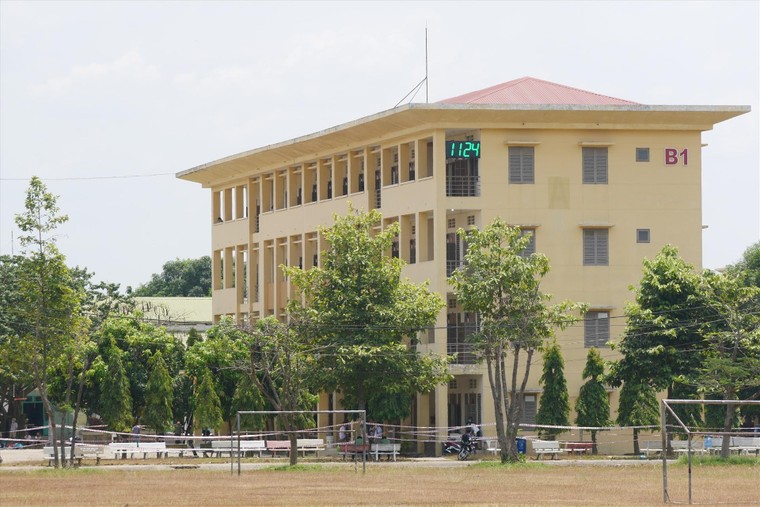 TP HCM lo ngại các khu cách ly bị quá tải ảnh 3