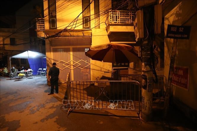 Phong toả ngõ thuộc quận Long Biên do có ca nghi mắc COVID-19 ảnh 2