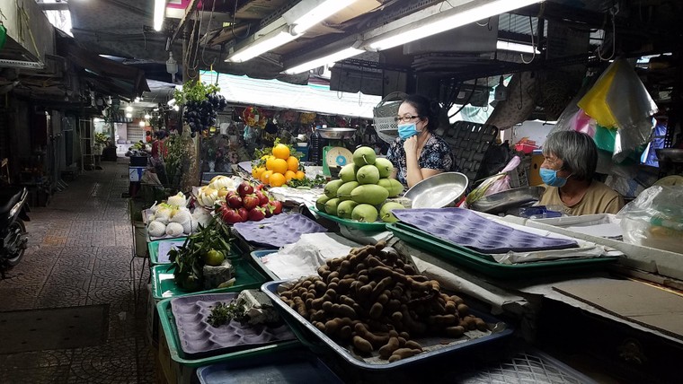 TP HCM: Dừng hoạt động 70 chợ truyền thống ảnh 1