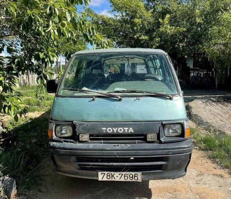 Ngang nhiên "thông chốt" kiểm soát dịch rồi bỏ xe chạy trốn ảnh 1